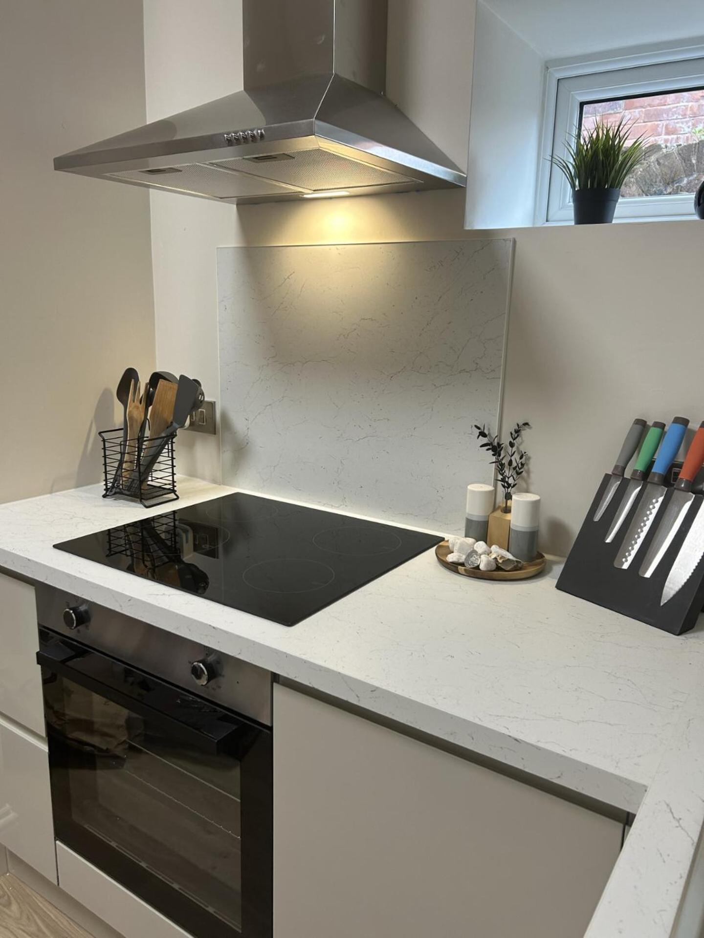 Treetop View Cosy Getaway In Eastbourne, Free Parking, Short And Long Stays, Номер фото