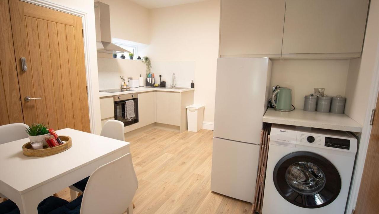 Treetop View Cosy Getaway In Eastbourne, Free Parking, Short And Long Stays, Номер фото